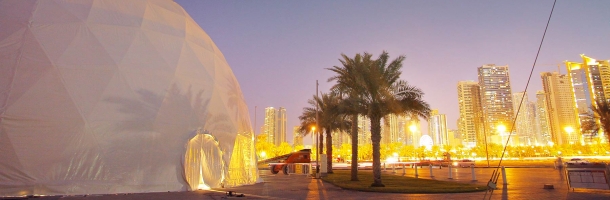 “Zapierający dech w piersiach” Dubai, Międzynarodowe Targi Literatury w Sharjah
