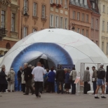 Kampania Retina Week w stolicy Polski - konstrukcje Freedome 50 oraz Freedome 75
