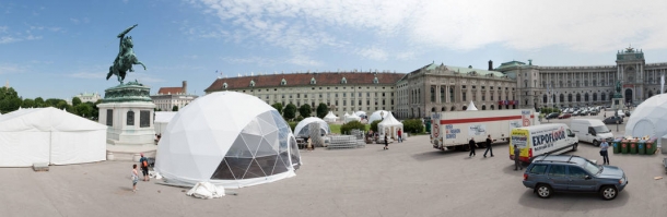 Innowacyjne struktury ustawione w pobliżu Imperial Hofburg Palace, Austria